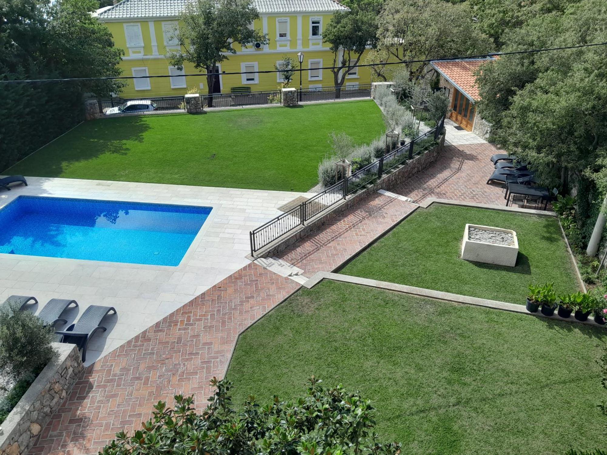 Guesthouse Ruza - Apartments Senj  Exterior foto